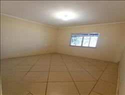 Casa à Venda